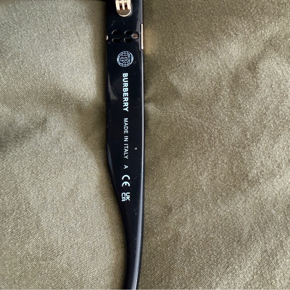 Burberry Black Cat-Eye Sunglasses - Picture 7 of 8